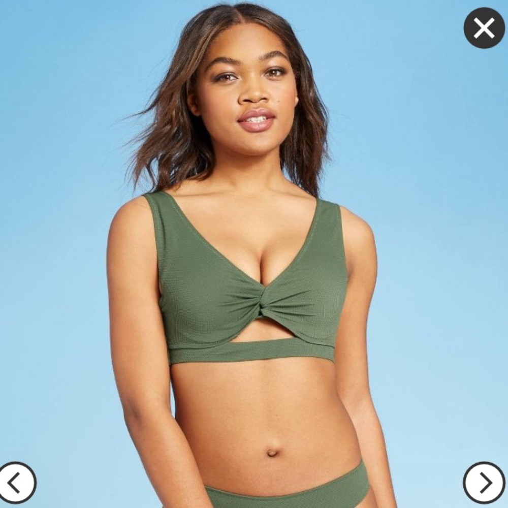 Women's Light Lift Twist Front Long Bikini Top NWT